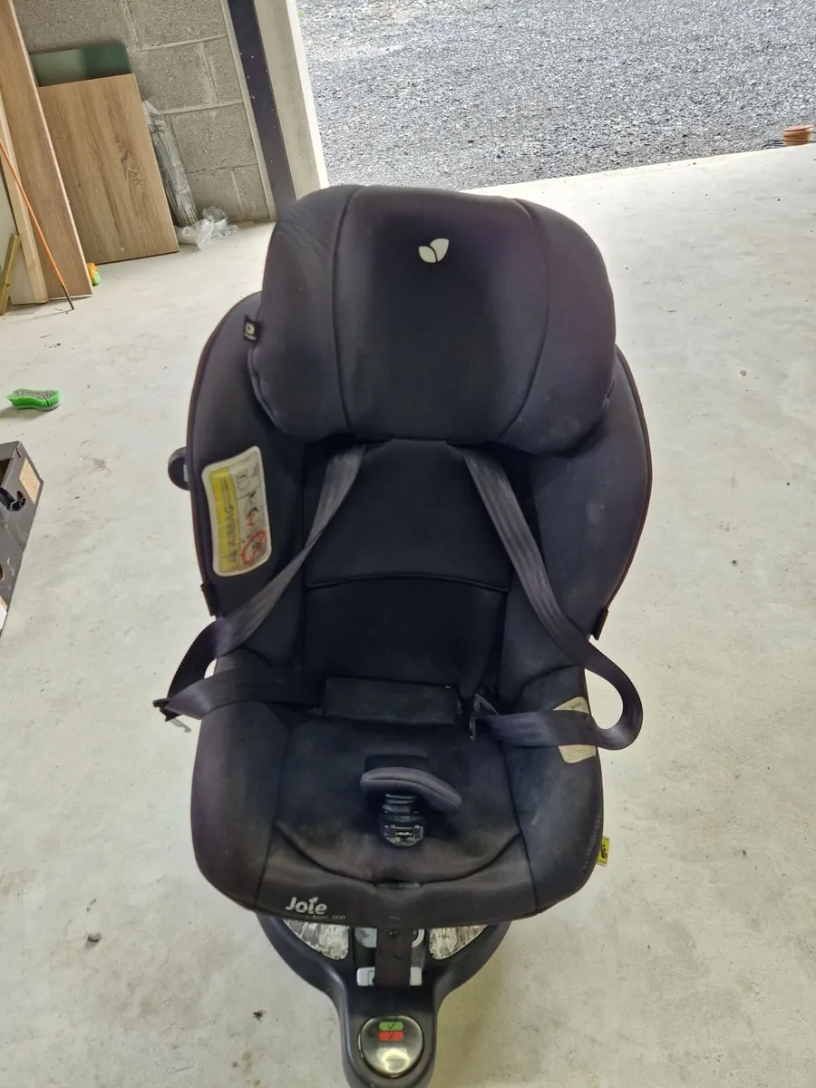 Child Car Seat - Image 1