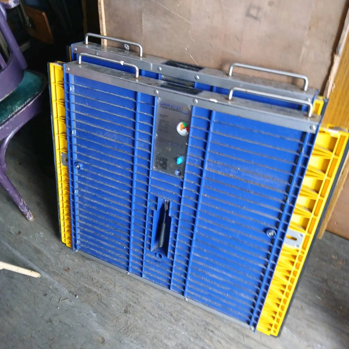 Dinning chairs - Image 4