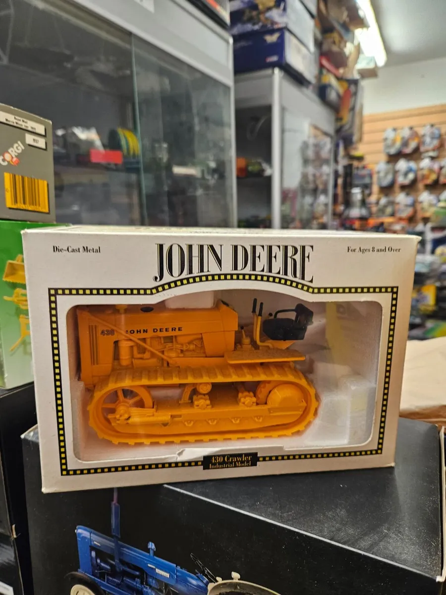 Britain's ERTL John Deere Tractor 1.16 - Image 1