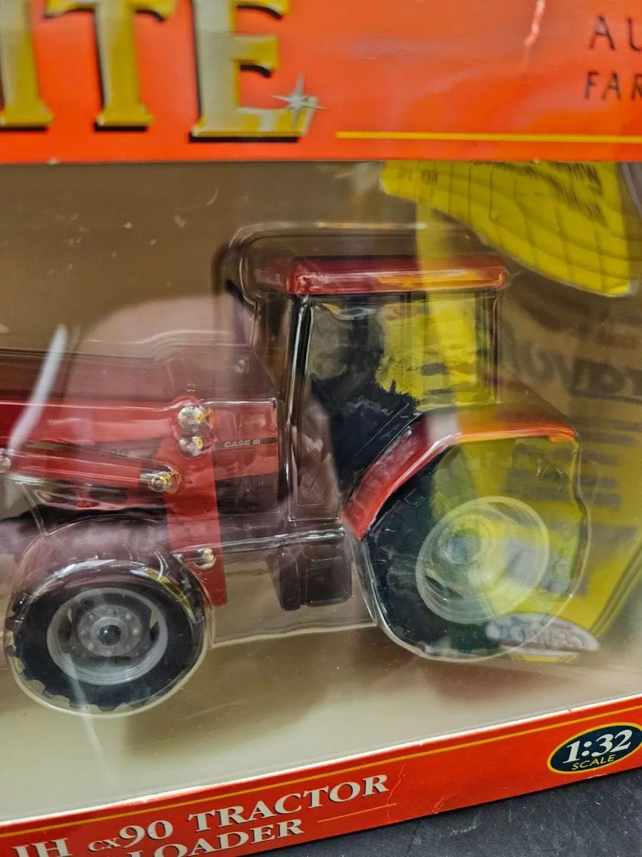 Britain's Case Tractor with Loading Shovel - Image 3