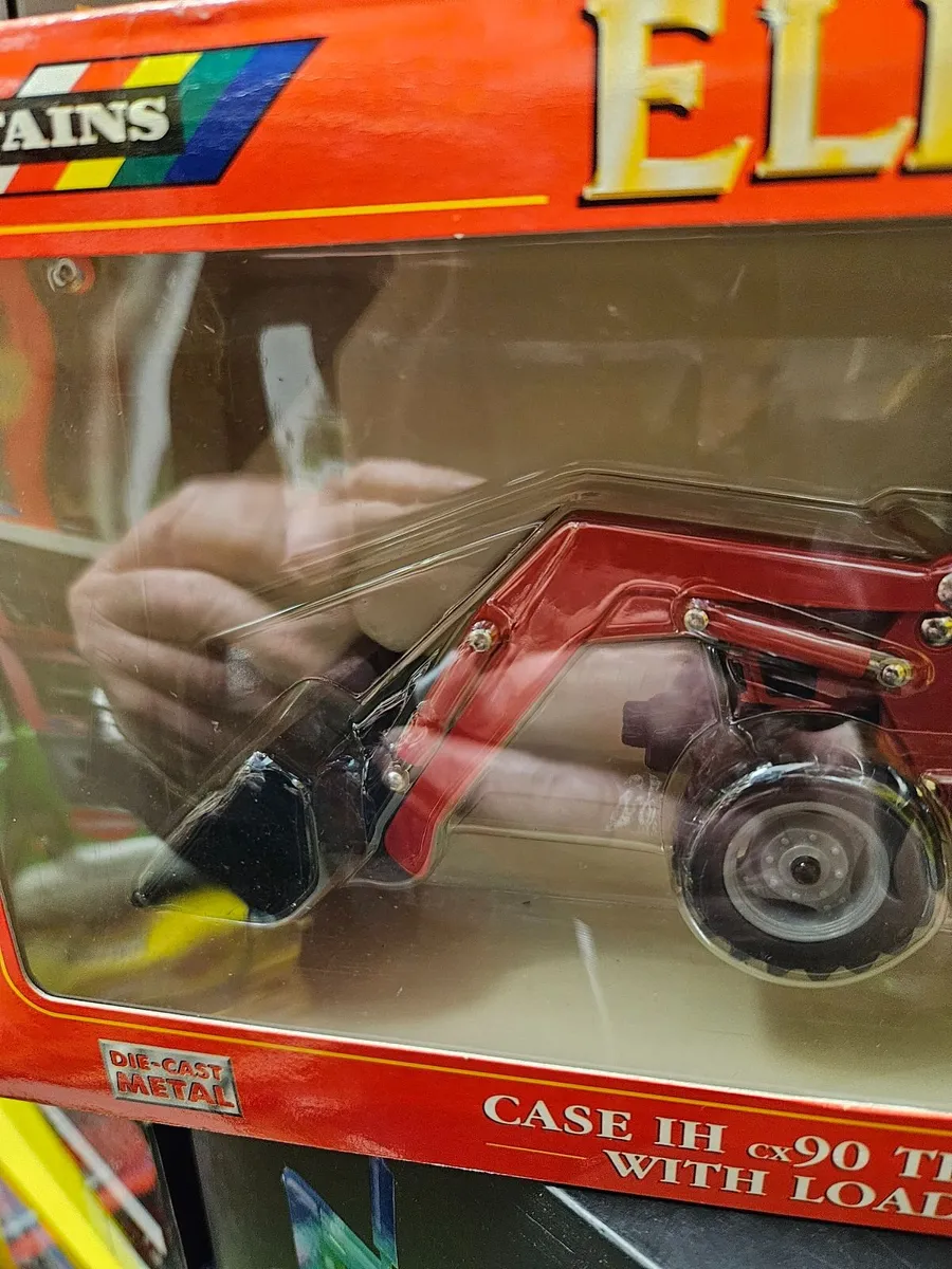 Britain's Case Tractor with Loading Shovel - Image 4