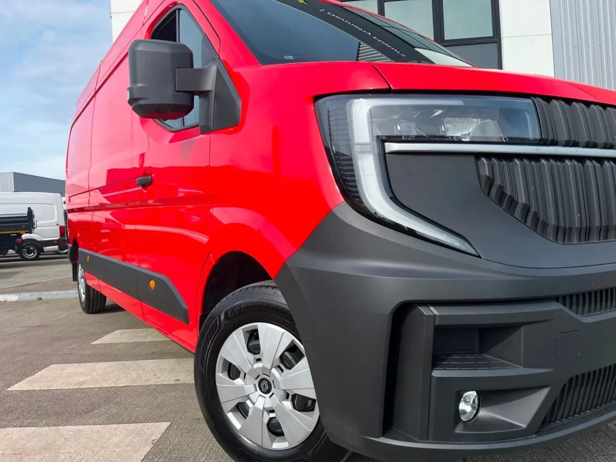 Renault Master LM35 130 Start with retail pack - Image 2