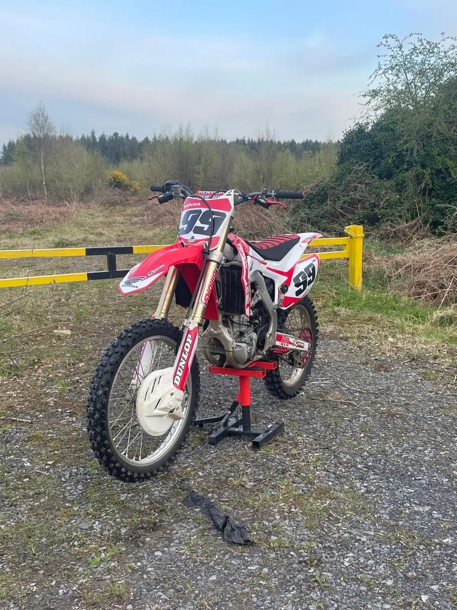 CRF250r - Image 1