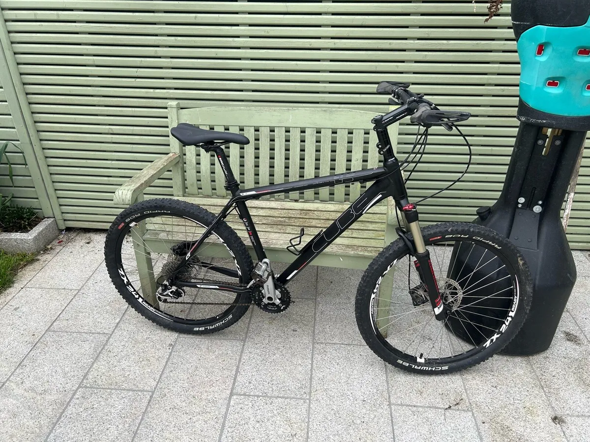 Mountain bike - Image 1