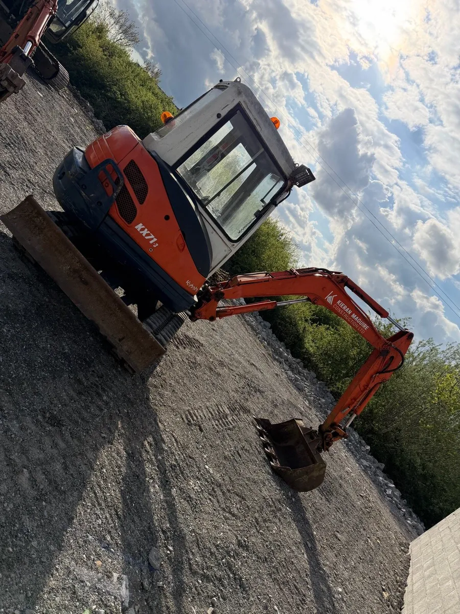 Kubota mini digger - Image 3
