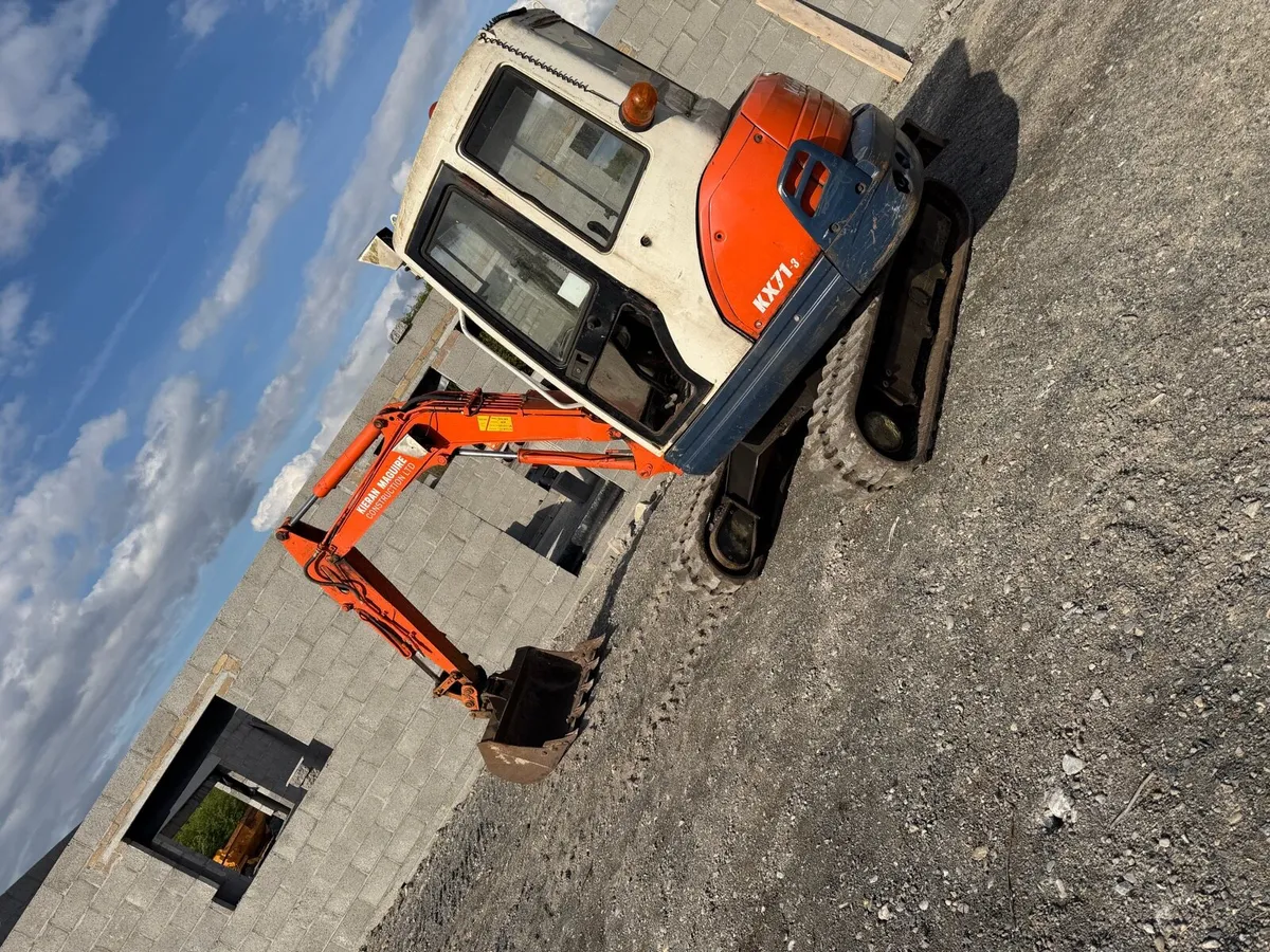 Kubota mini digger - Image 1