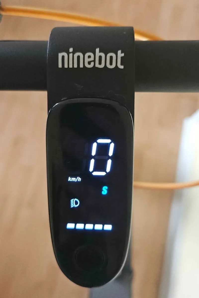 Ninebot KickScooter F30E - Image 2