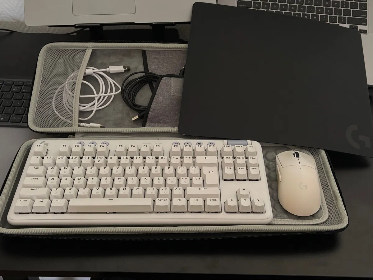 Logitech keyboard G715 TKL mouse Pro X Superlight - Image 1