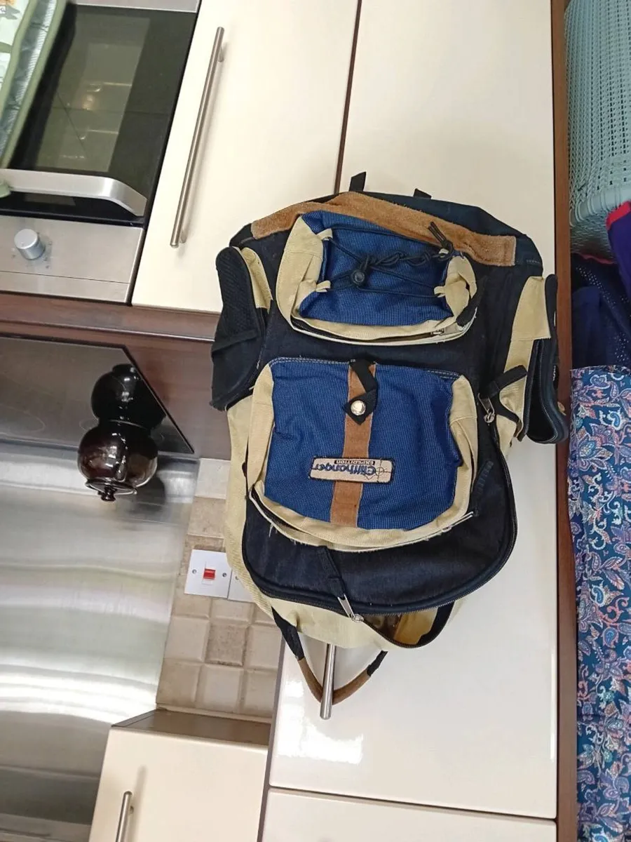BACKPACKS.  X. 8 AS NEW - Image 1