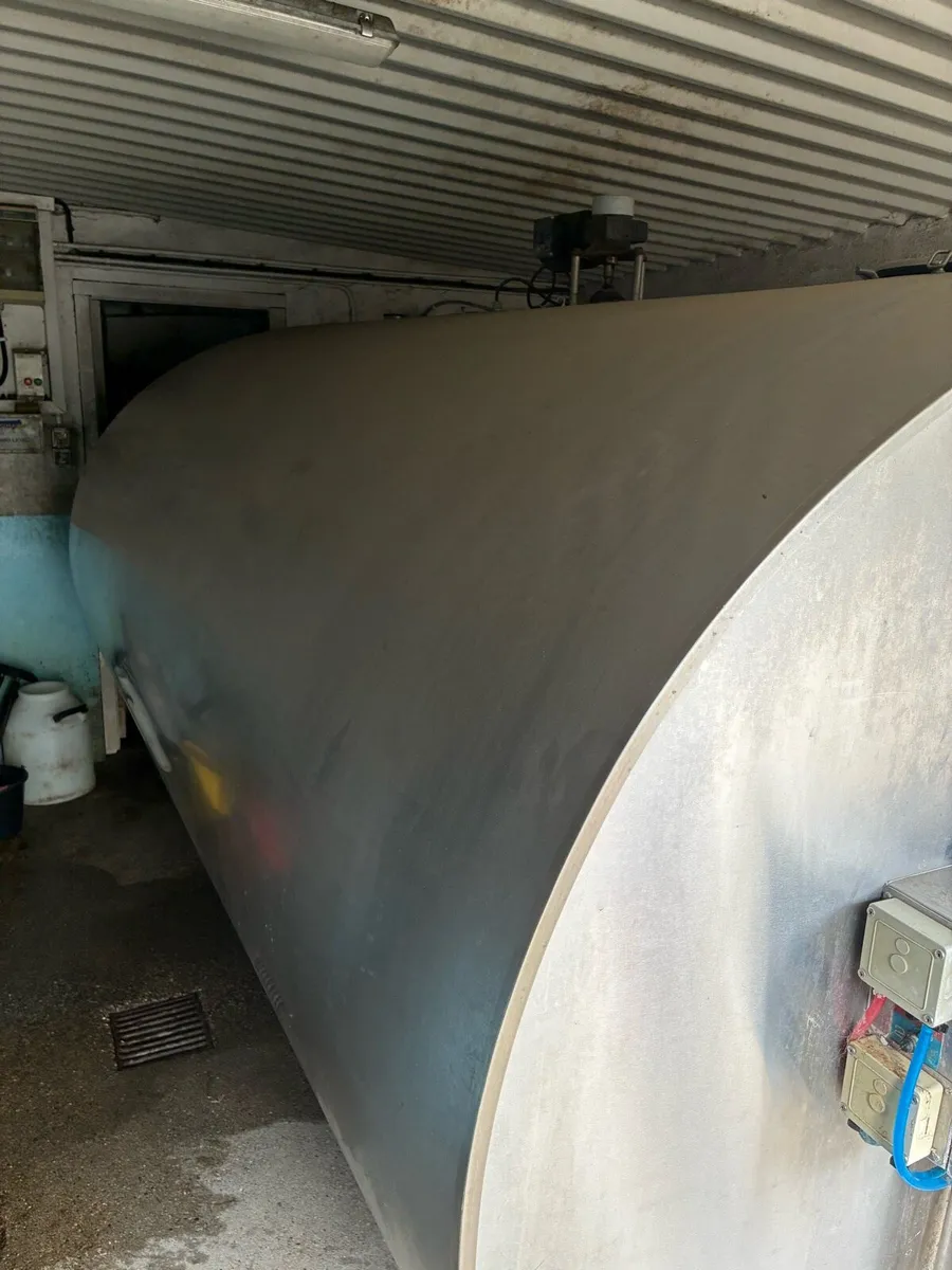 8200 lts mueller milk tank - Image 2