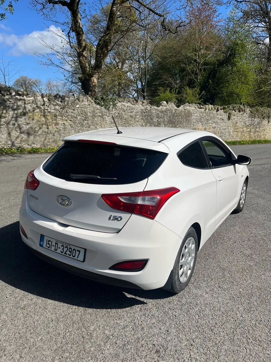2015 Hyundai i30 - Image 2