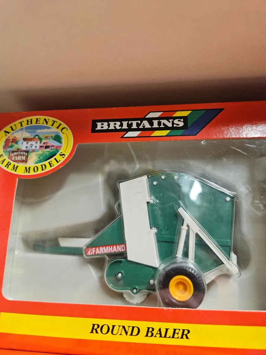 Britain's Farm Round Baler - Image 2