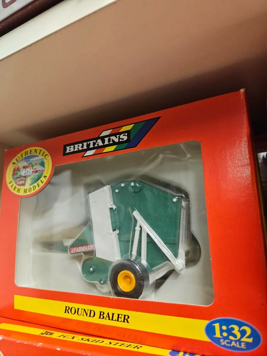 Britain's Farm Round Baler - Image 1