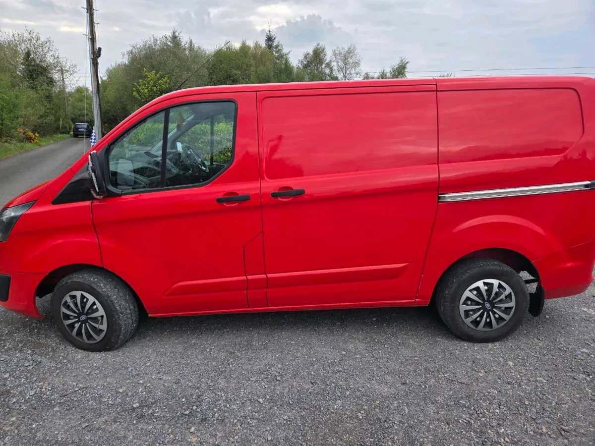 Van - Image 4
