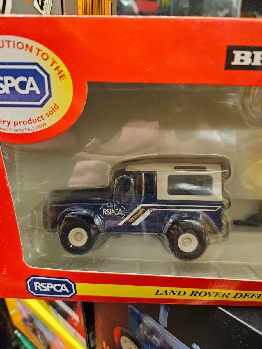 Britain's Landrover Defender and Horse Box - Image 4