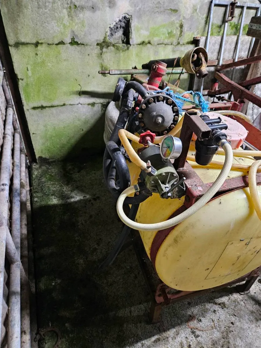 Hardi 200 litre sprayer - Image 2