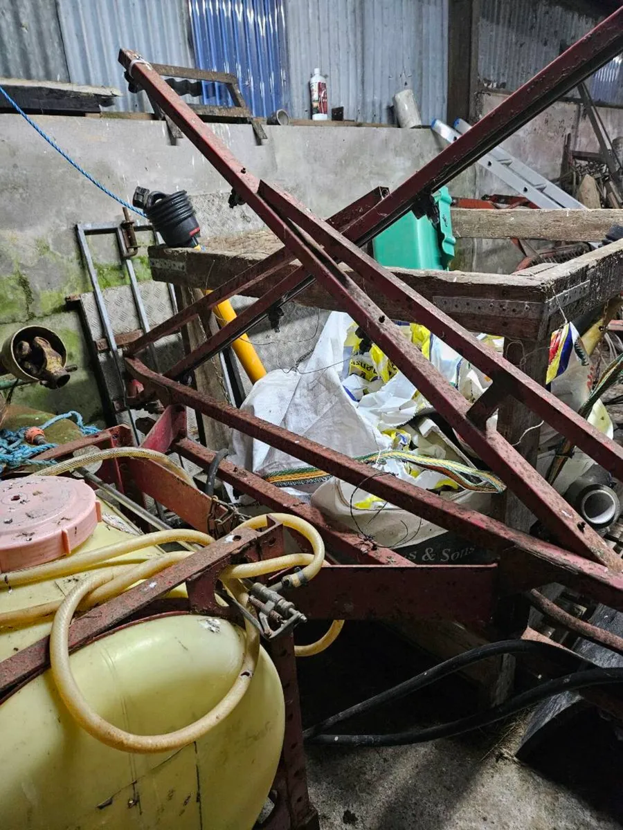 Hardi 200 litre sprayer - Image 3