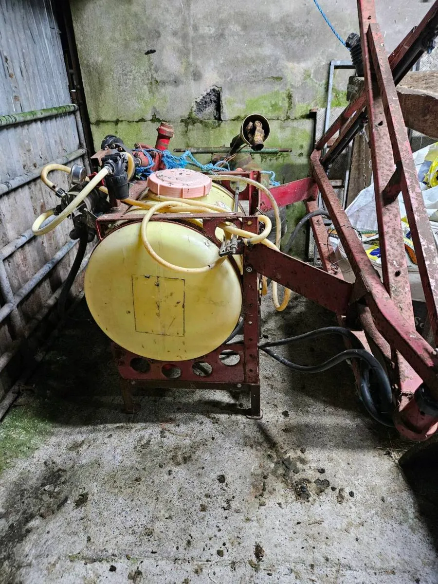 Hardi 200 litre sprayer - Image 1