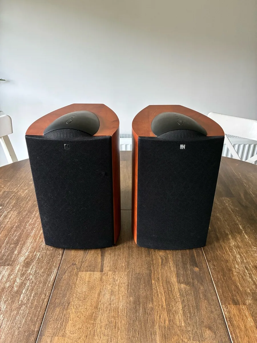 KEF Q1 Bookshelf Speakers Pair Uni-Q Driver iQ - Image 1