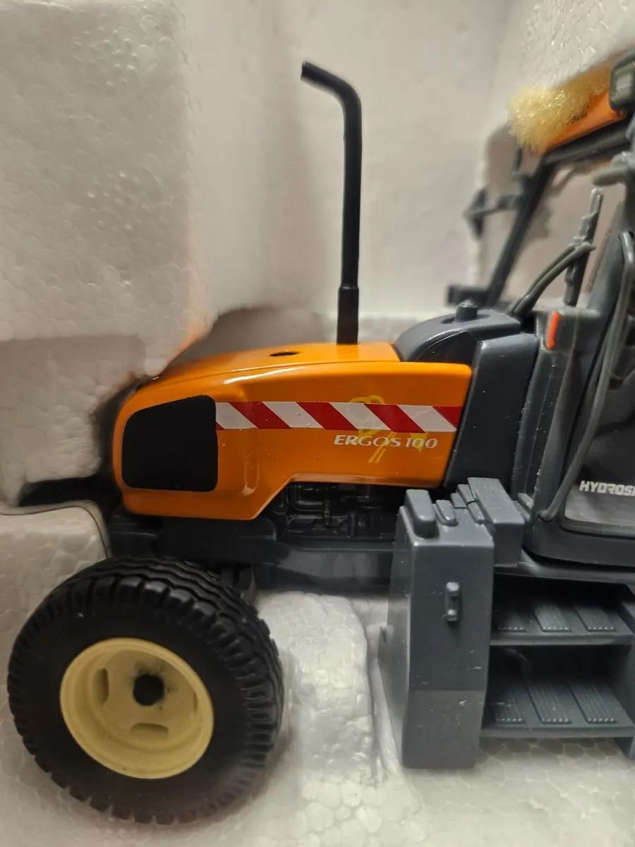 Britain's Universal Hobbies Renault Ergos Side Mow - Image 4