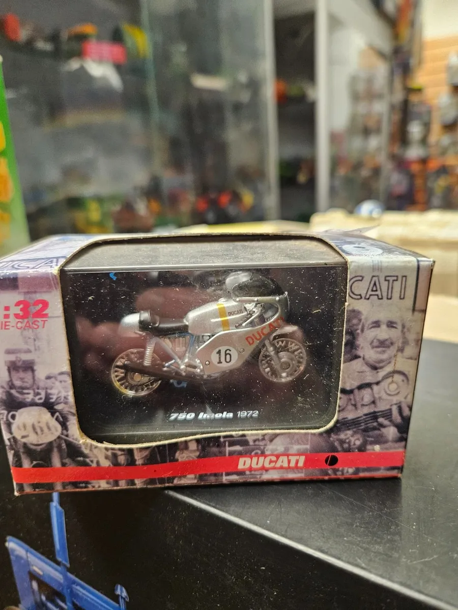 Corgi Ducati Motorbike 1.32 - Image 1
