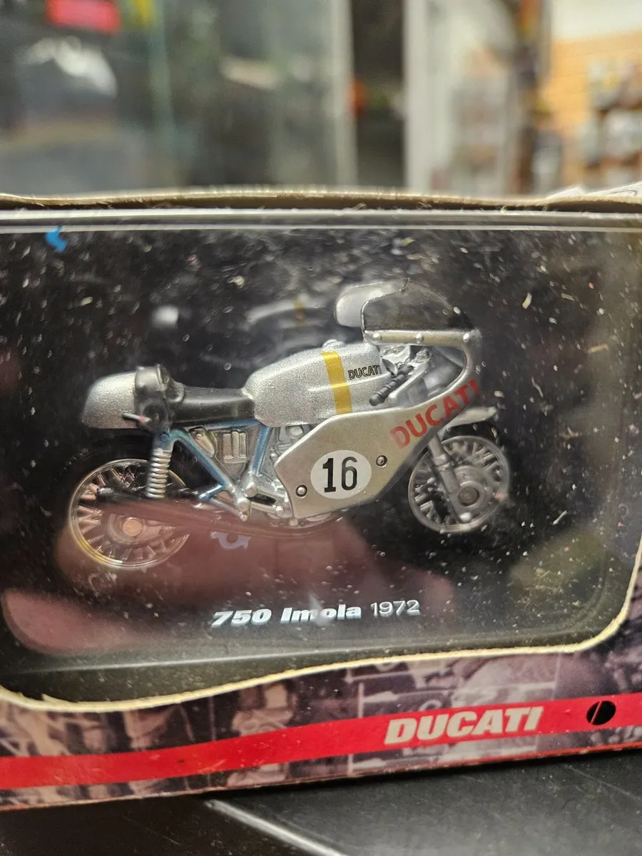 Corgi Ducati Motorbike 1.32 - Image 2