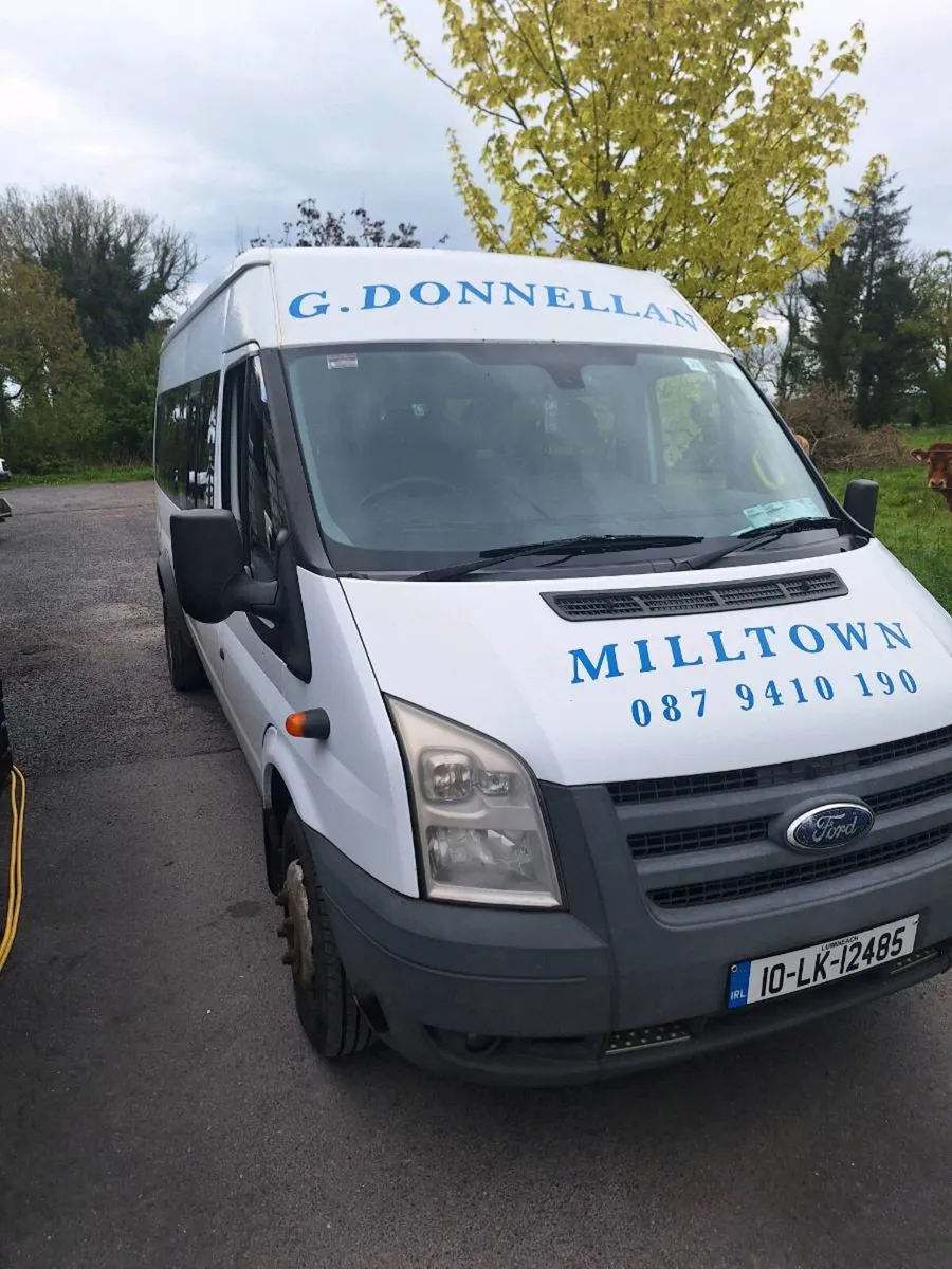 Mini Bus - Image 1