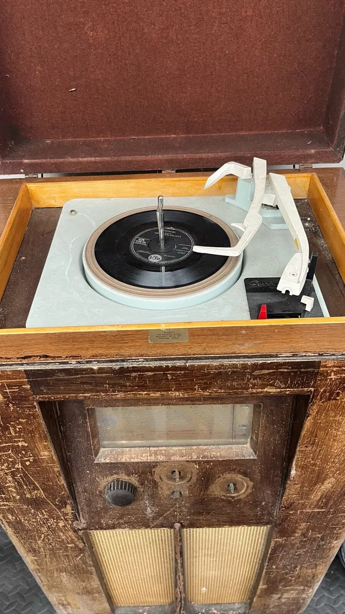 Radio - Image 2