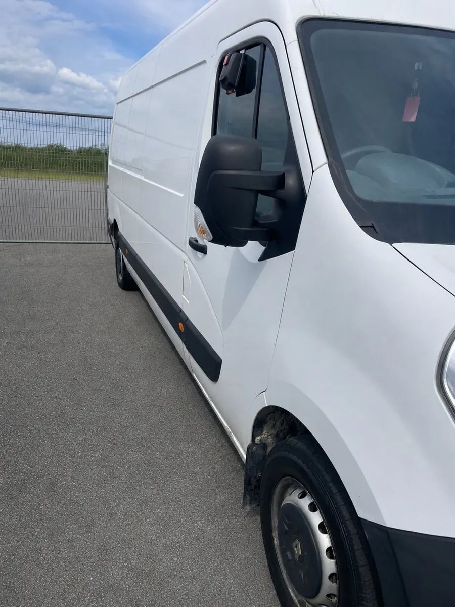 2019 Renault master van lwb - Image 4