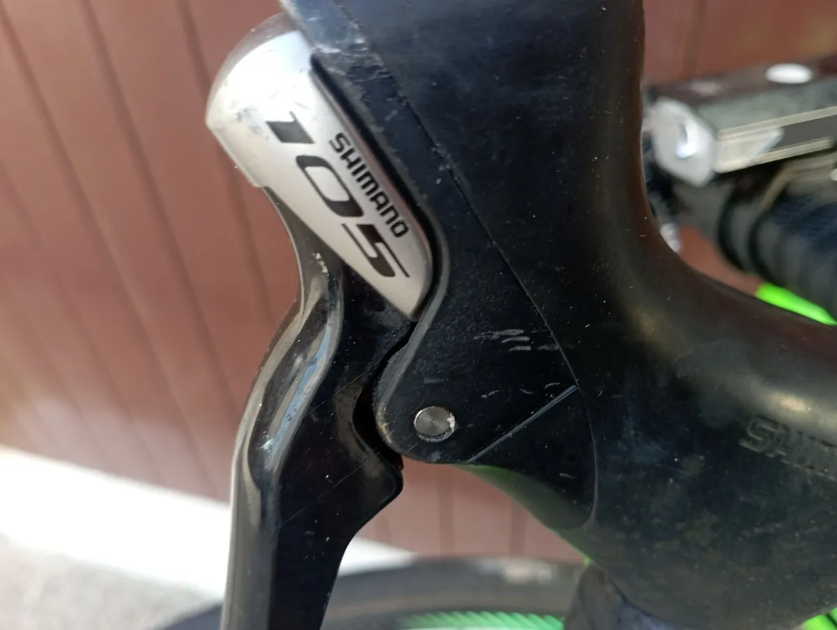 Giant Defy Advanced 2 - Neon Green - Size M - Image 2