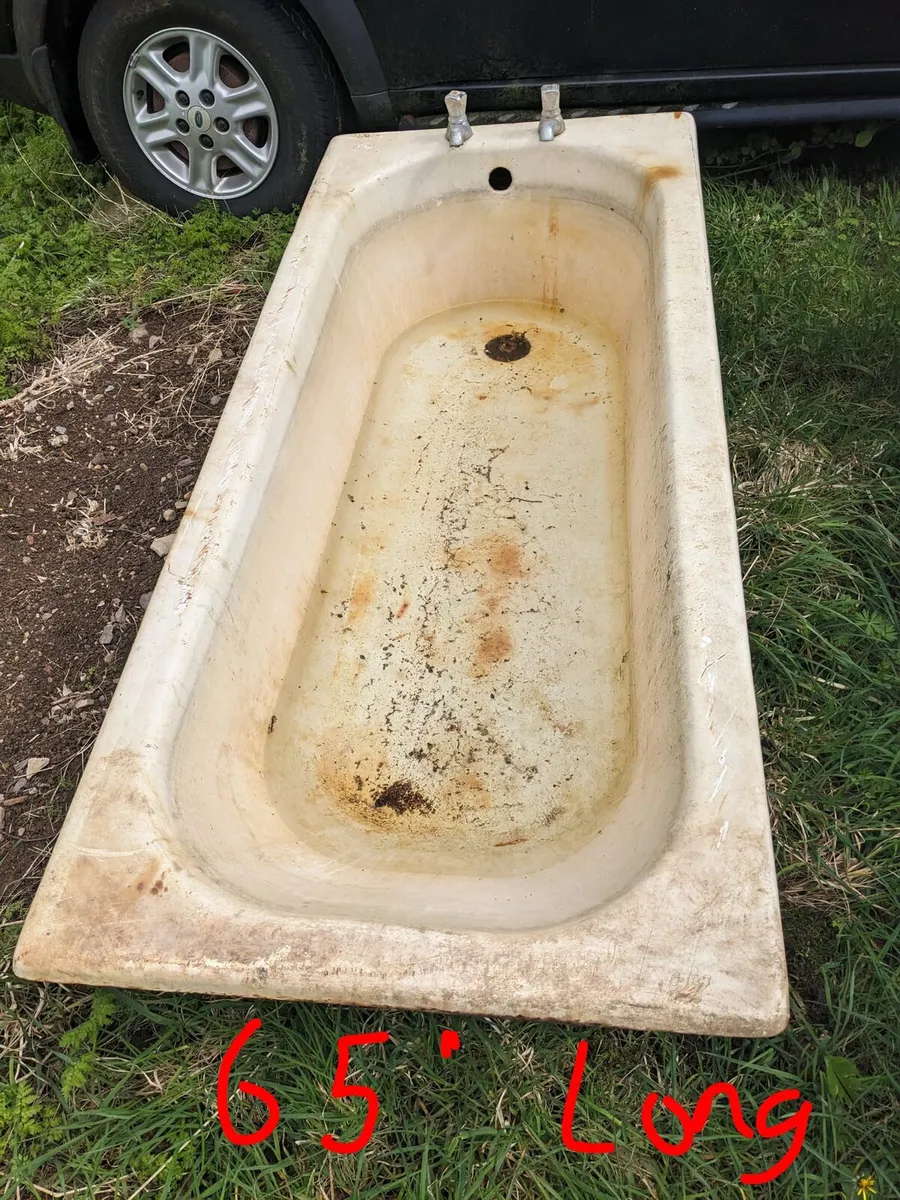 Cast iron baths - Image 3