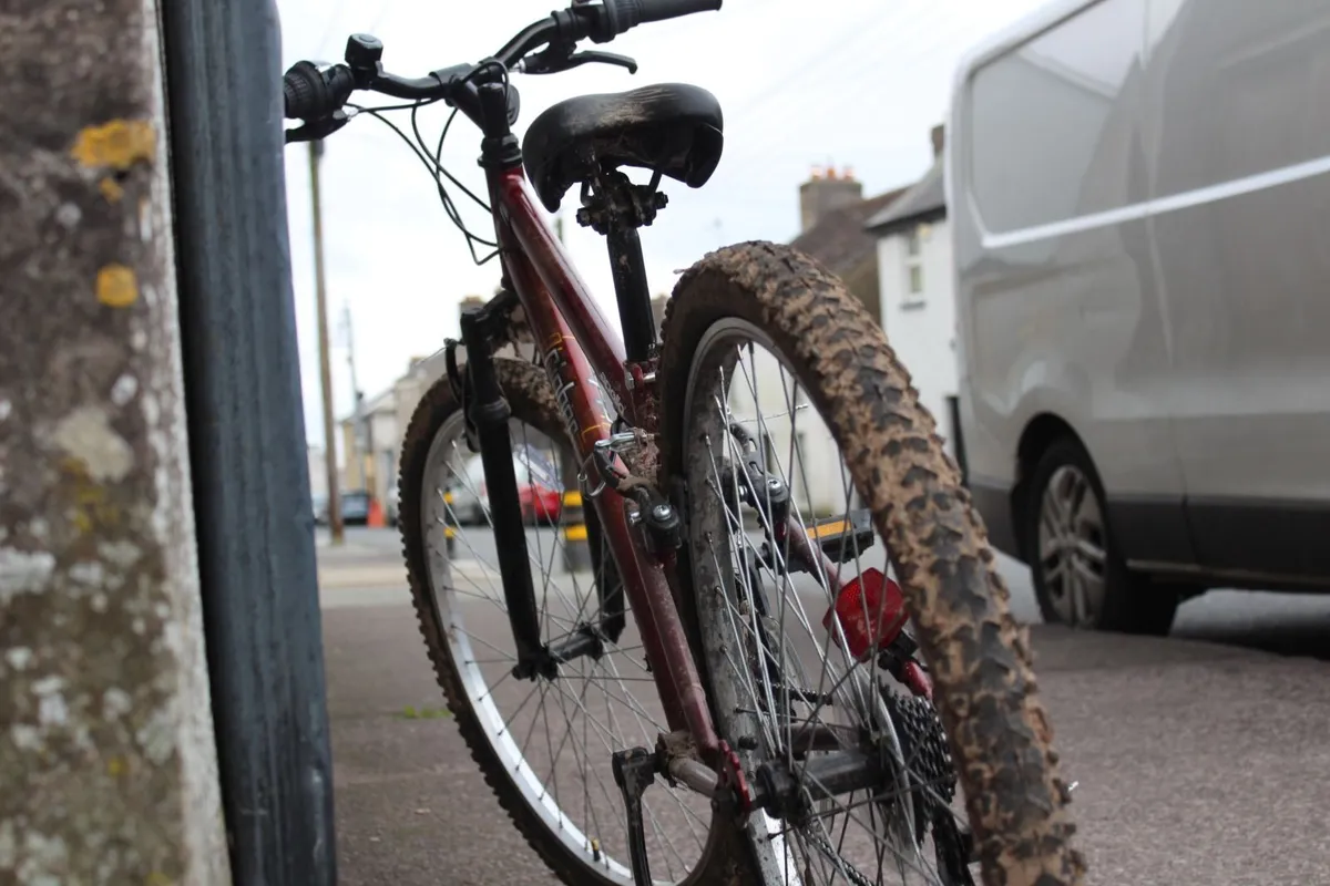 Apollo Cipher 9-12yrs 18 Gear Kids Bike - Image 2