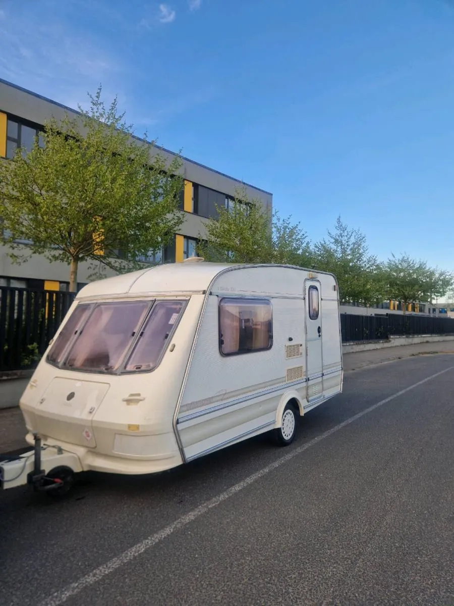 Caravan - Image 1