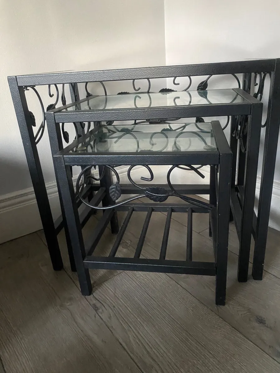 Nest of tables - Image 2