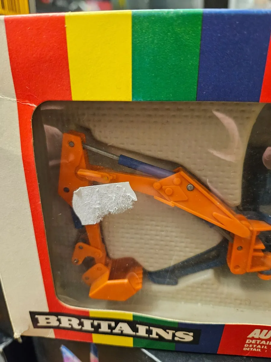 Britain's Farm Excavator Attachment - Image 2