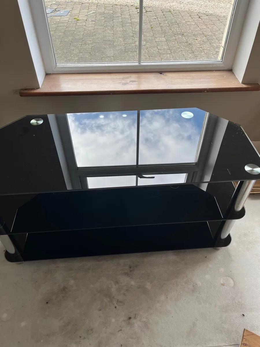 Tv stand - Image 2