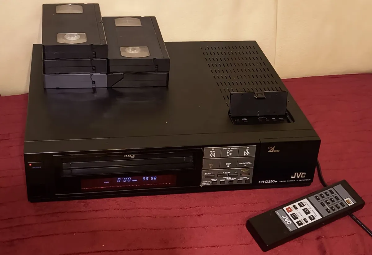 Video playback recording device JVC HR-D250 - Image 1