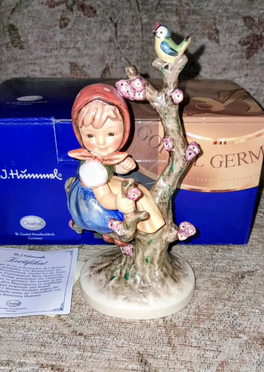 Hummel figurine - Apple tree girl - Boxed - Image 1