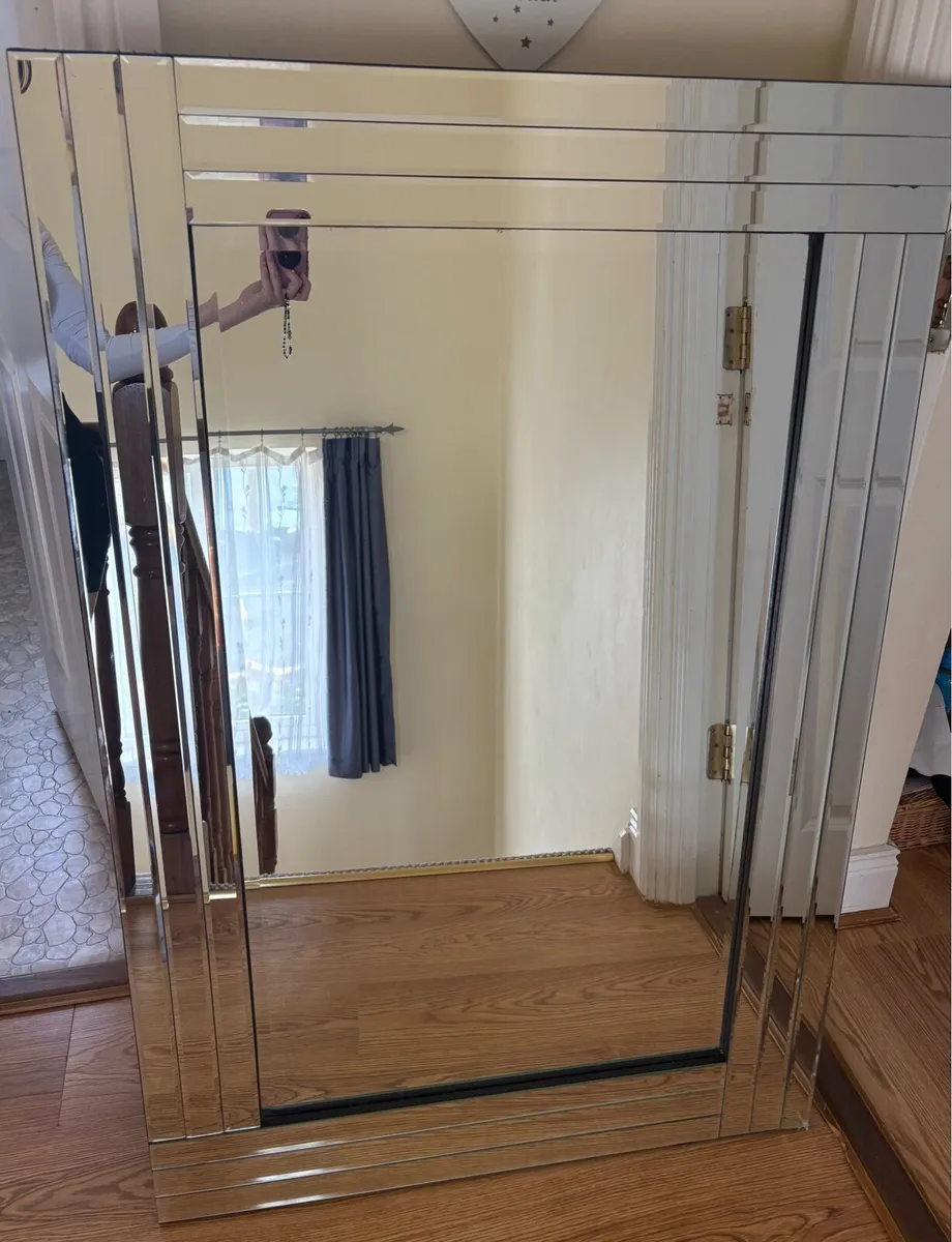 Large beveled mirror - Image 1
