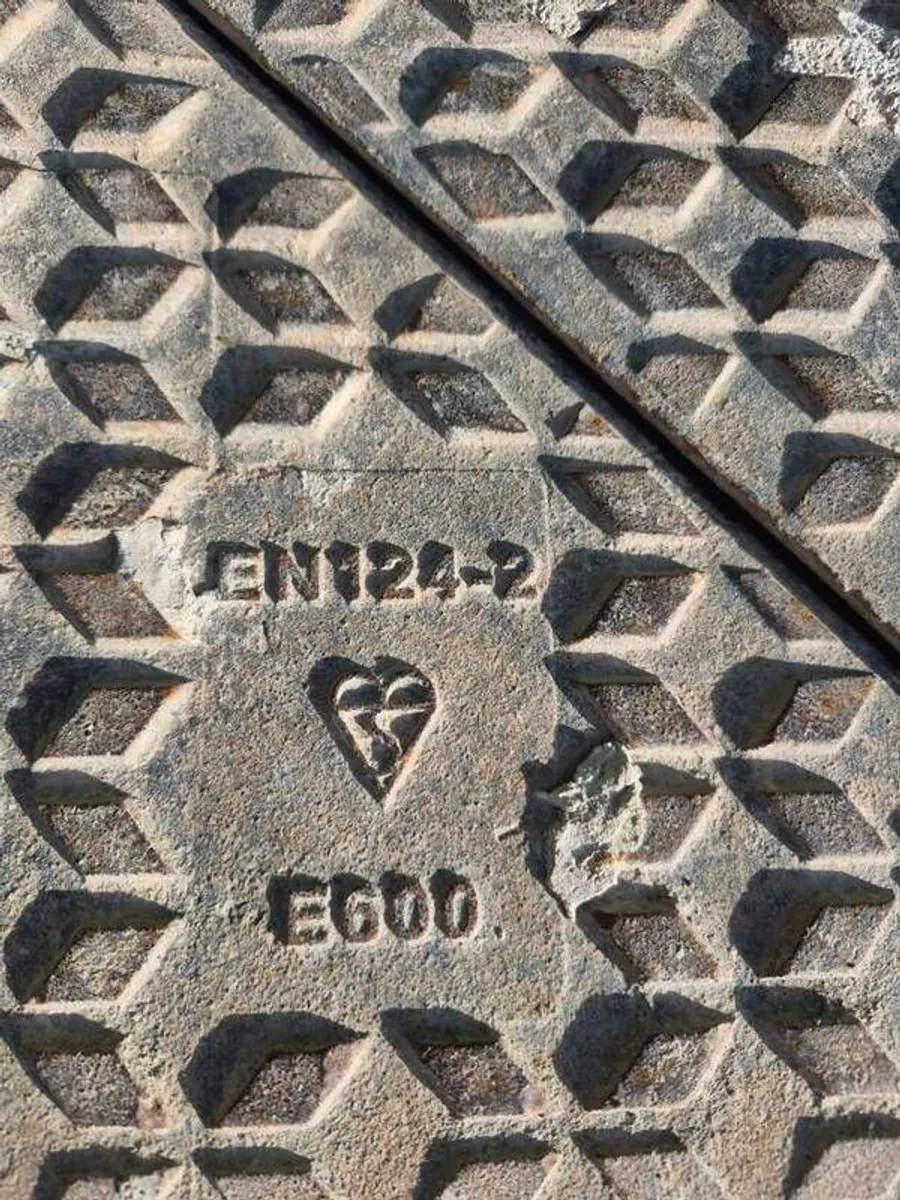 heavy duty. manhole - Image 2