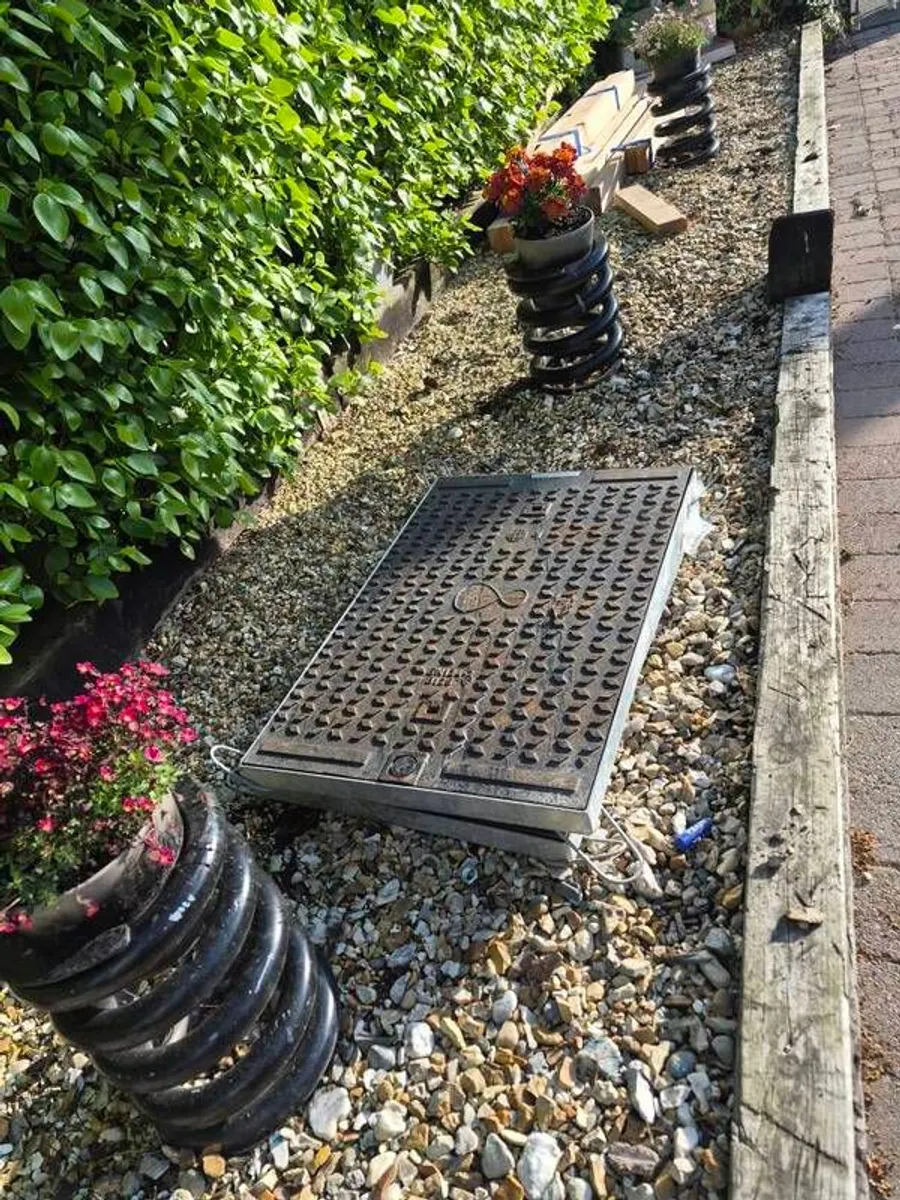 heavy duty. manhole - Image 4