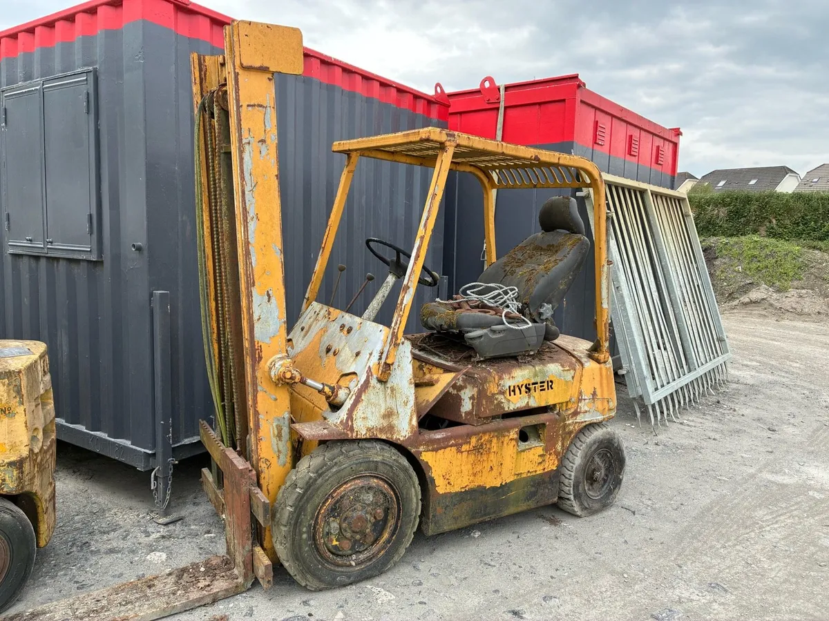 2 forklifts - Image 2