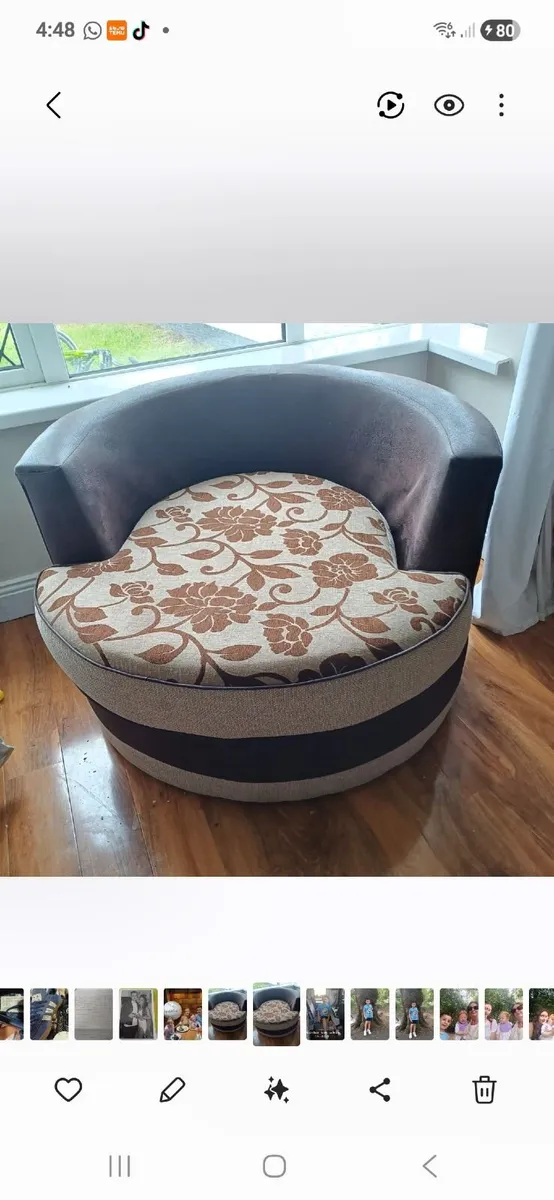 Furniture cuddle chair