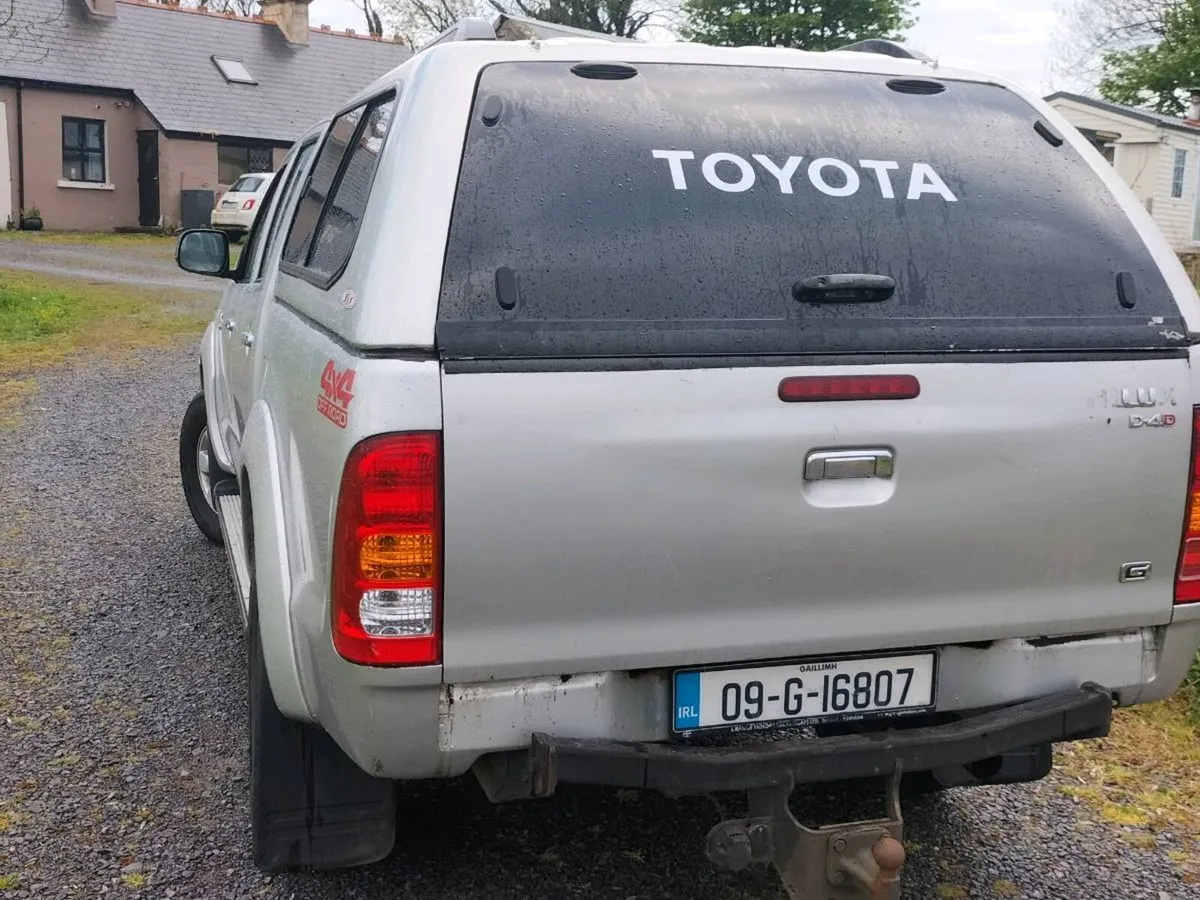 2009 Toyota Hilux - Image 4