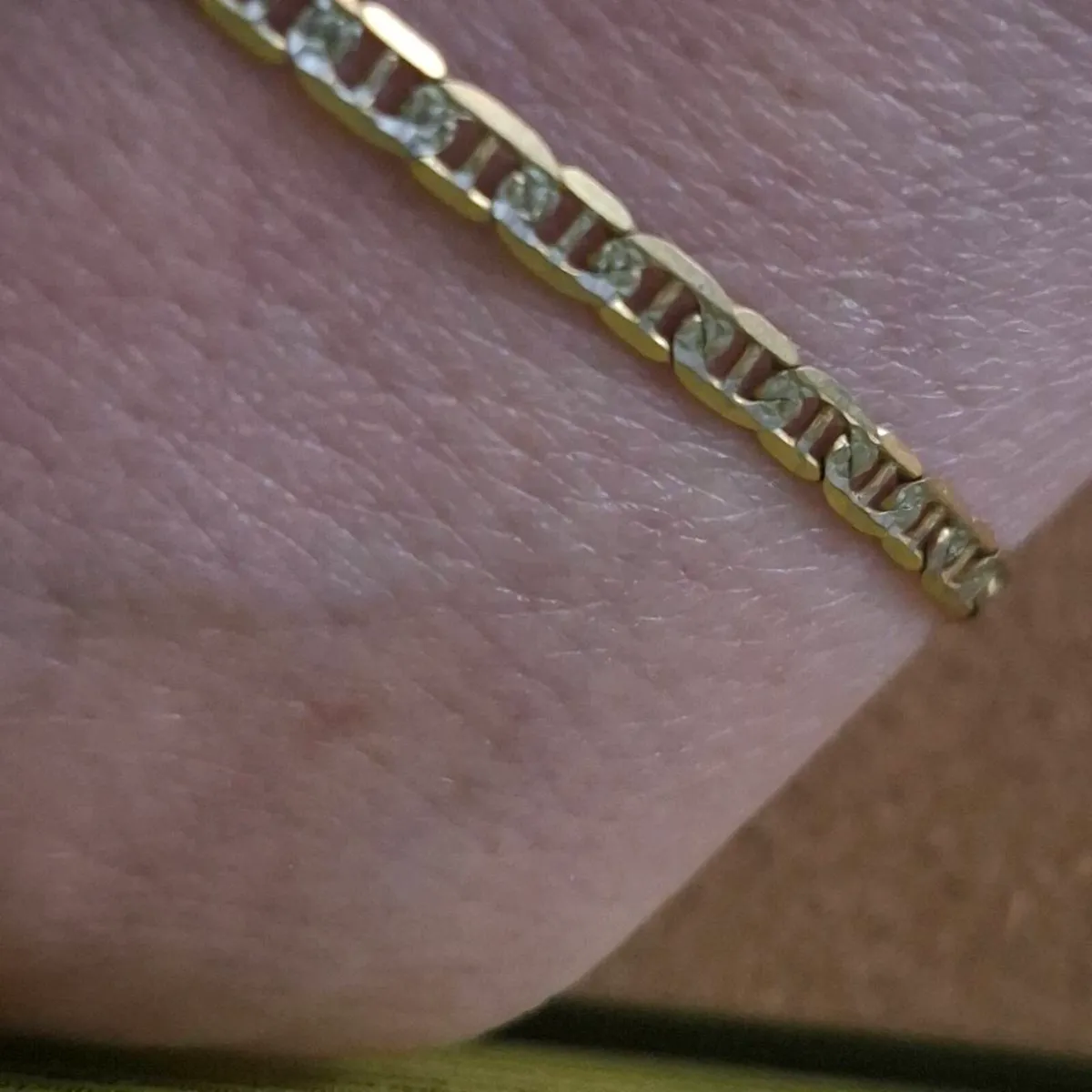 Gold chain - Image 1