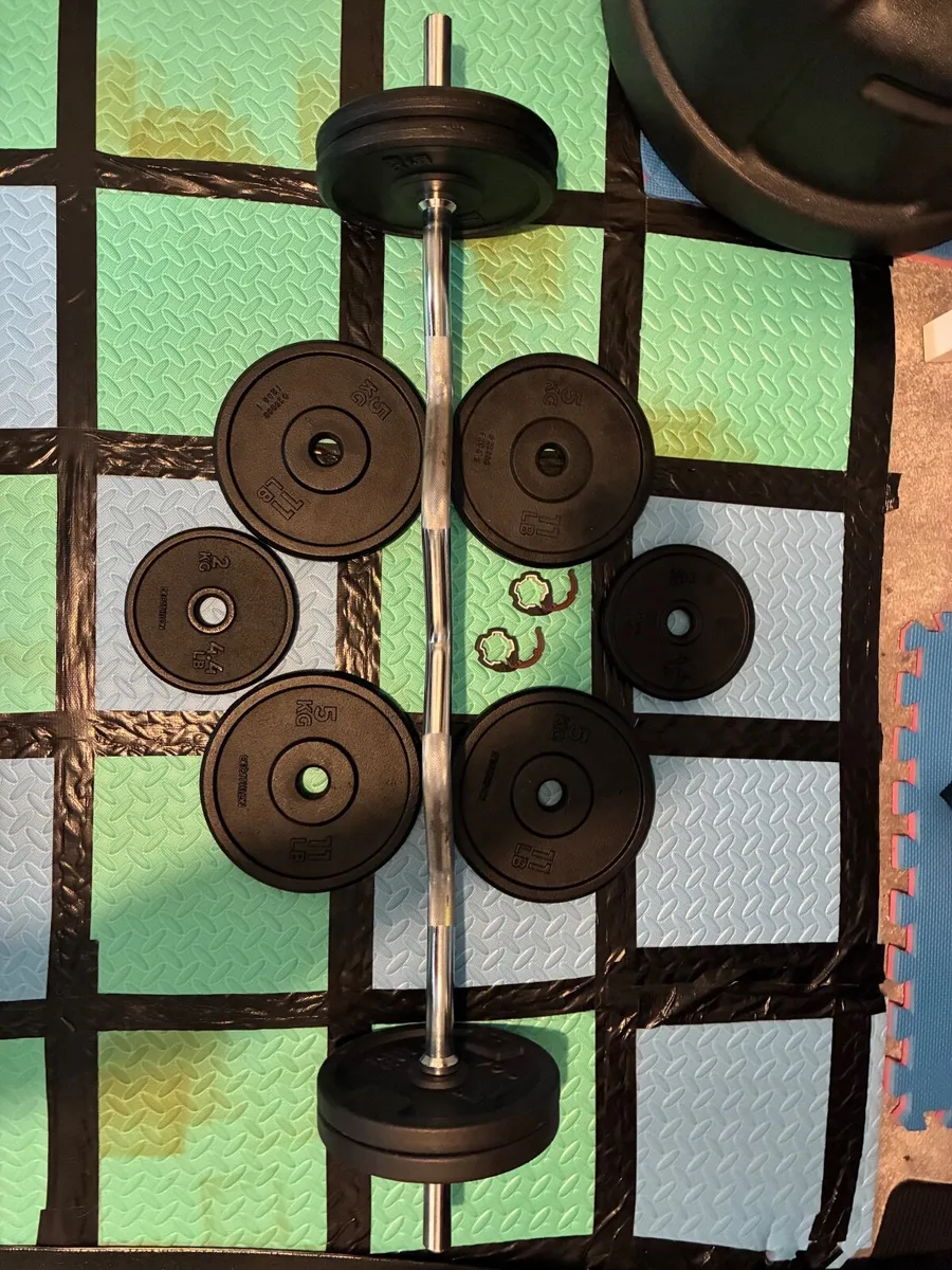 Curl bar & weights - Image 4