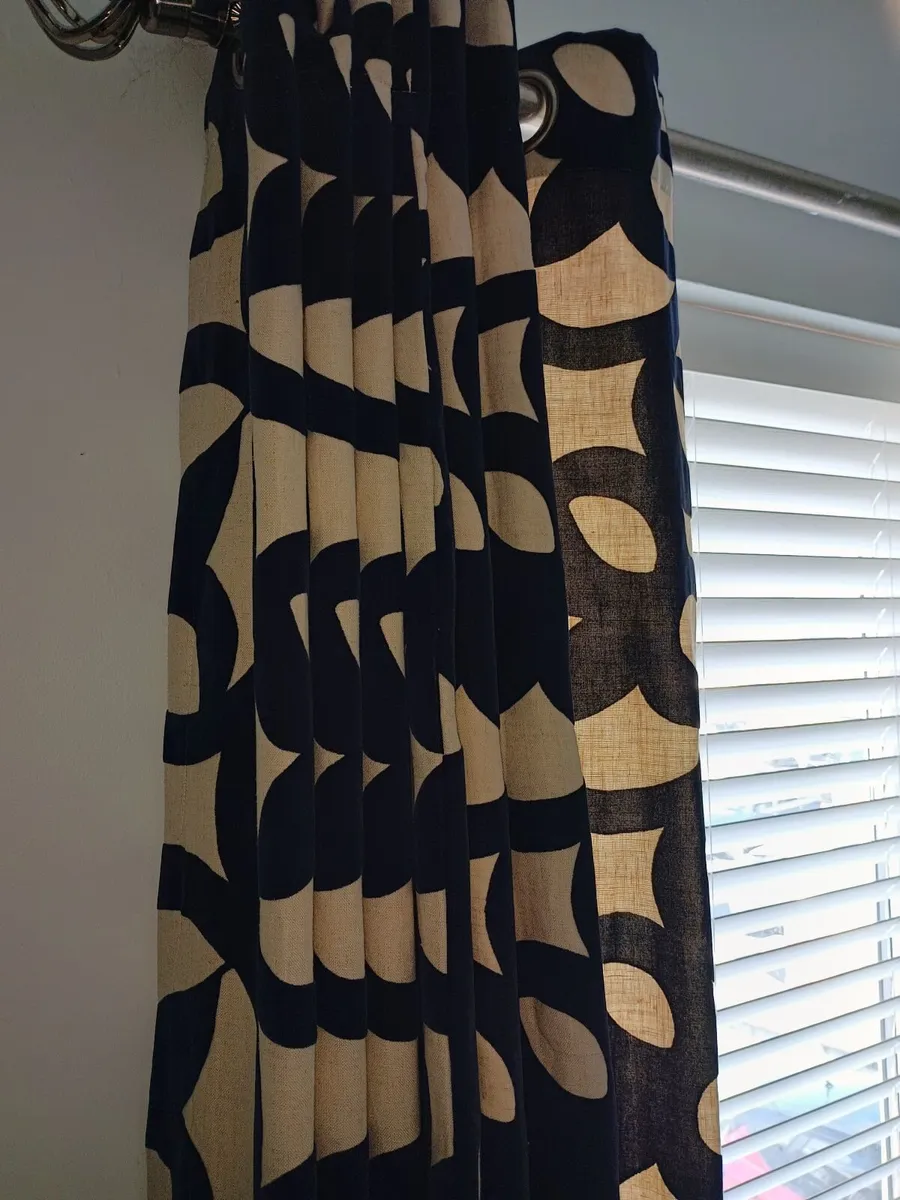 Curtains - Image 1