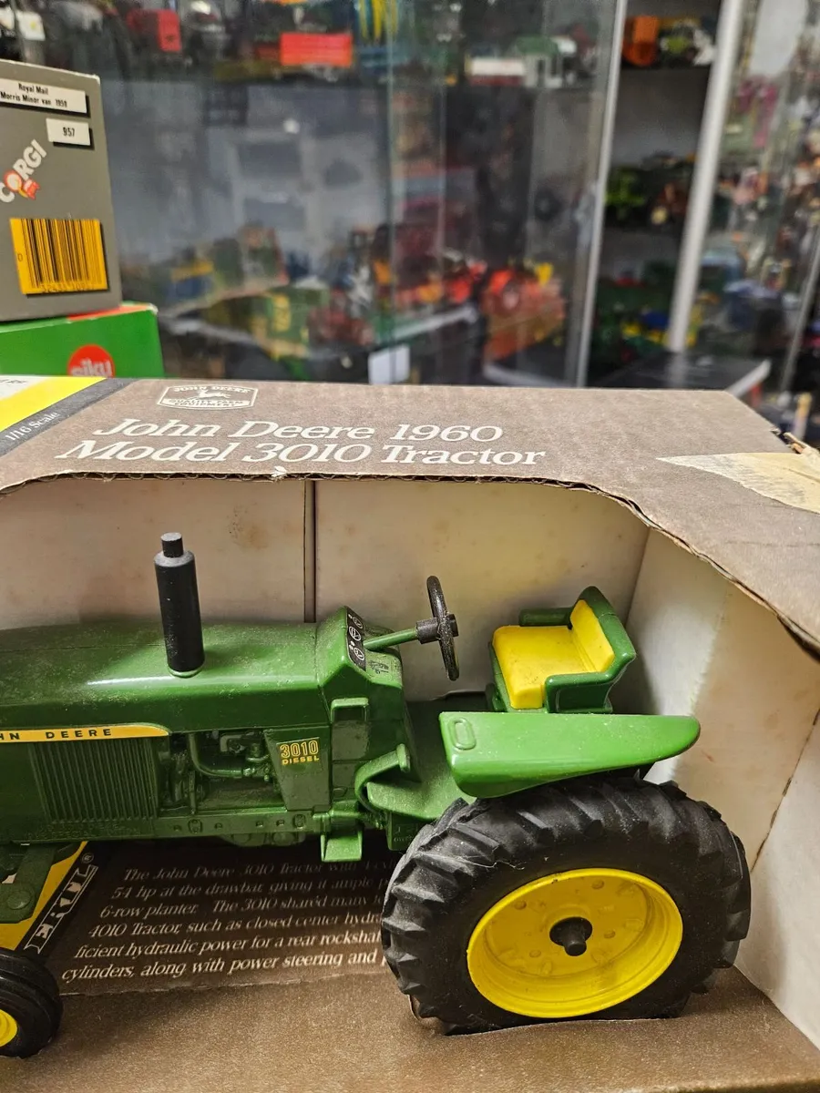 Britain's ERTL John Deere Tractor 1.16 - Image 3