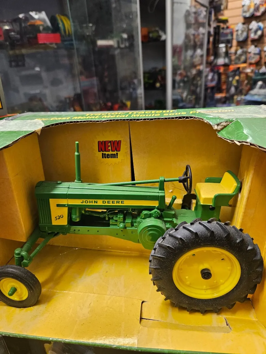 Britain's ERTL John Deere Tractor 1.16 - Image 4