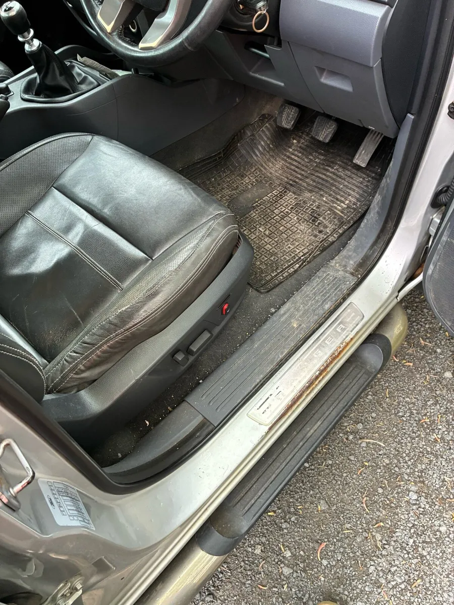 Ford ranger - Image 2